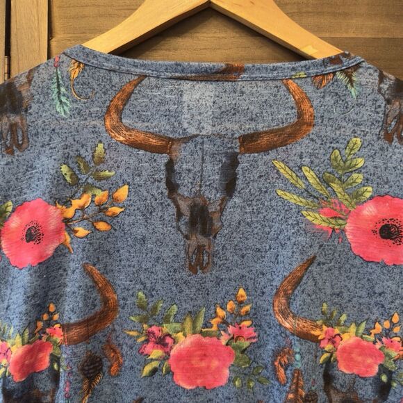 L&B Lucky &‎ Blessed Blue Floral Cow Skull Print Western Art Boho Gypsy Top Sz L - Picture 9 of 15